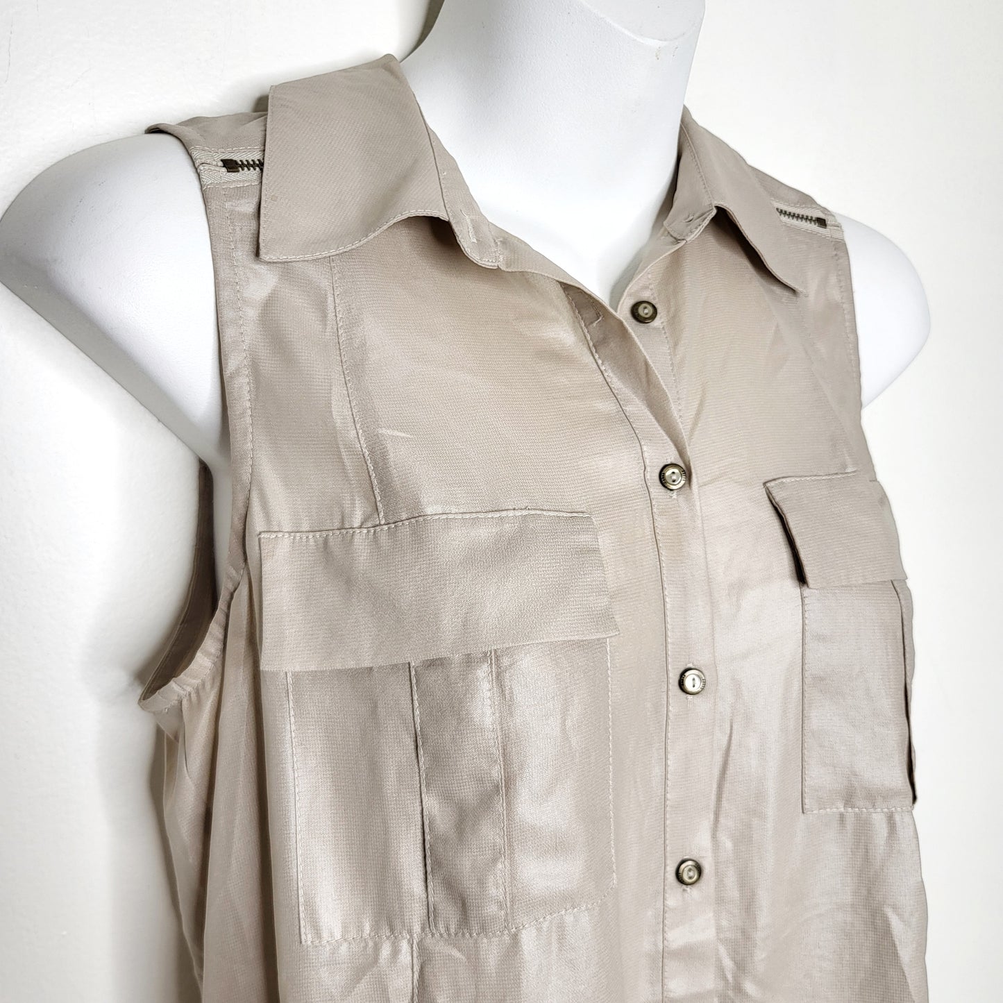 DZAV1 - Guess taupe coloured sleeveless button down blouse, size XS, good condition