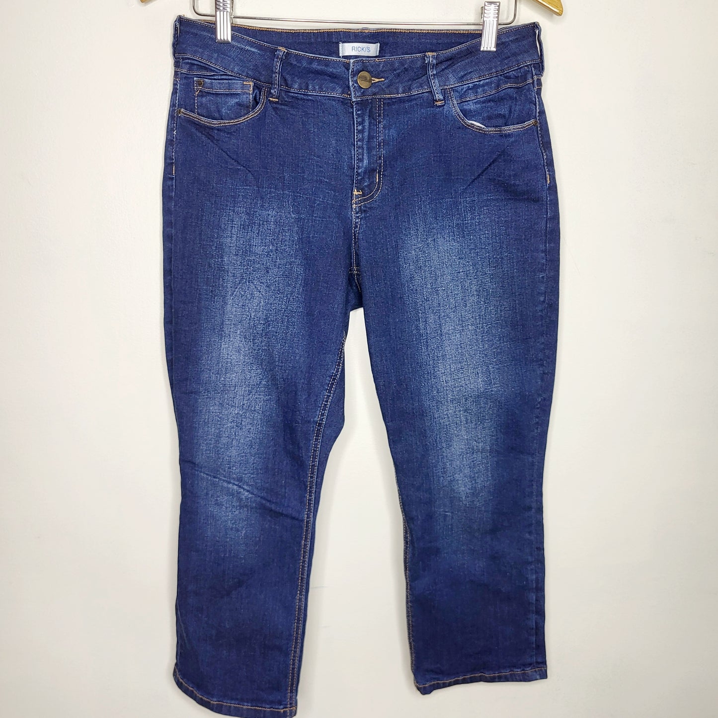 RVOS1 - Ricki's capri jeans.  Size 10