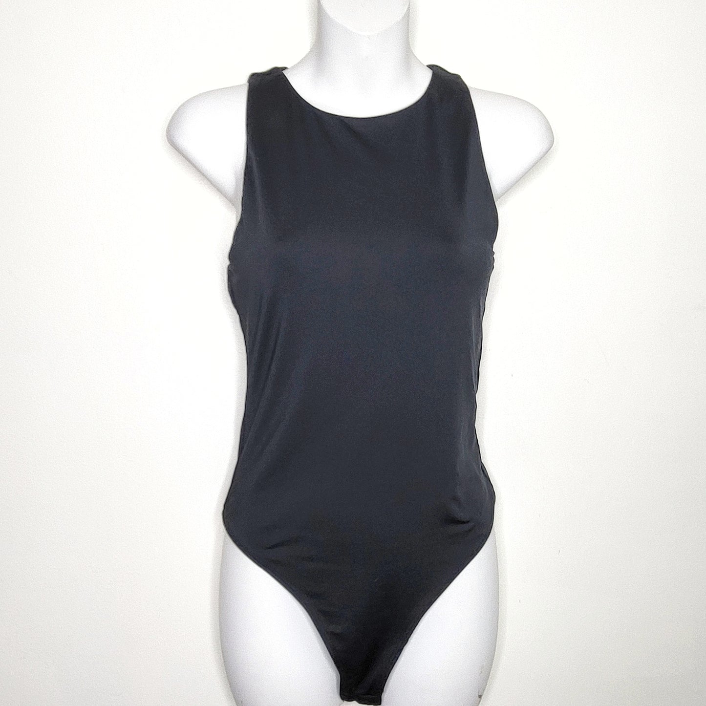 LCRW1 - SWS Countour black bodysuit. Size medium