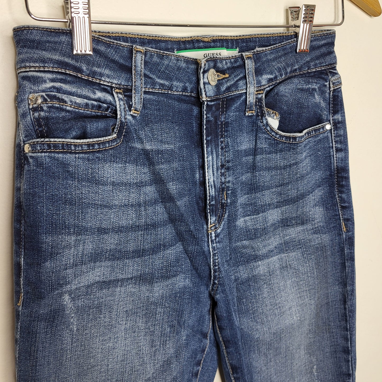 LCRW1 - Guess 1981 high rise skinny jeans. Size 27 regular