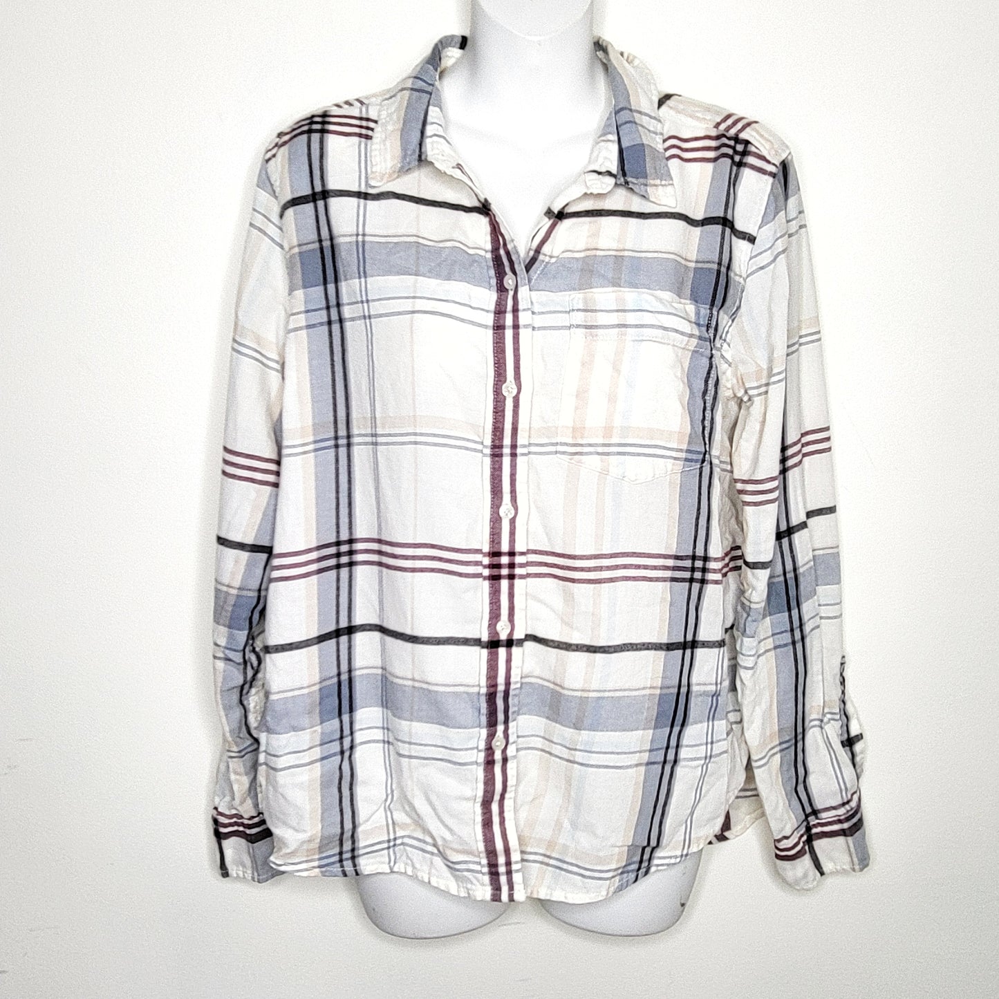 LCRW1 - Calvin Klein plaid button down flannel shirt. Size large