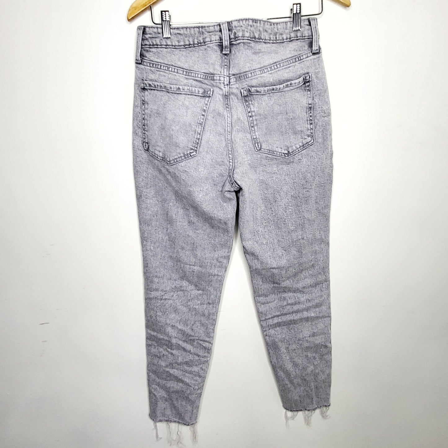 LCRW1 - Old Navy grey high rise O.G. Straight  jeans. Size 8