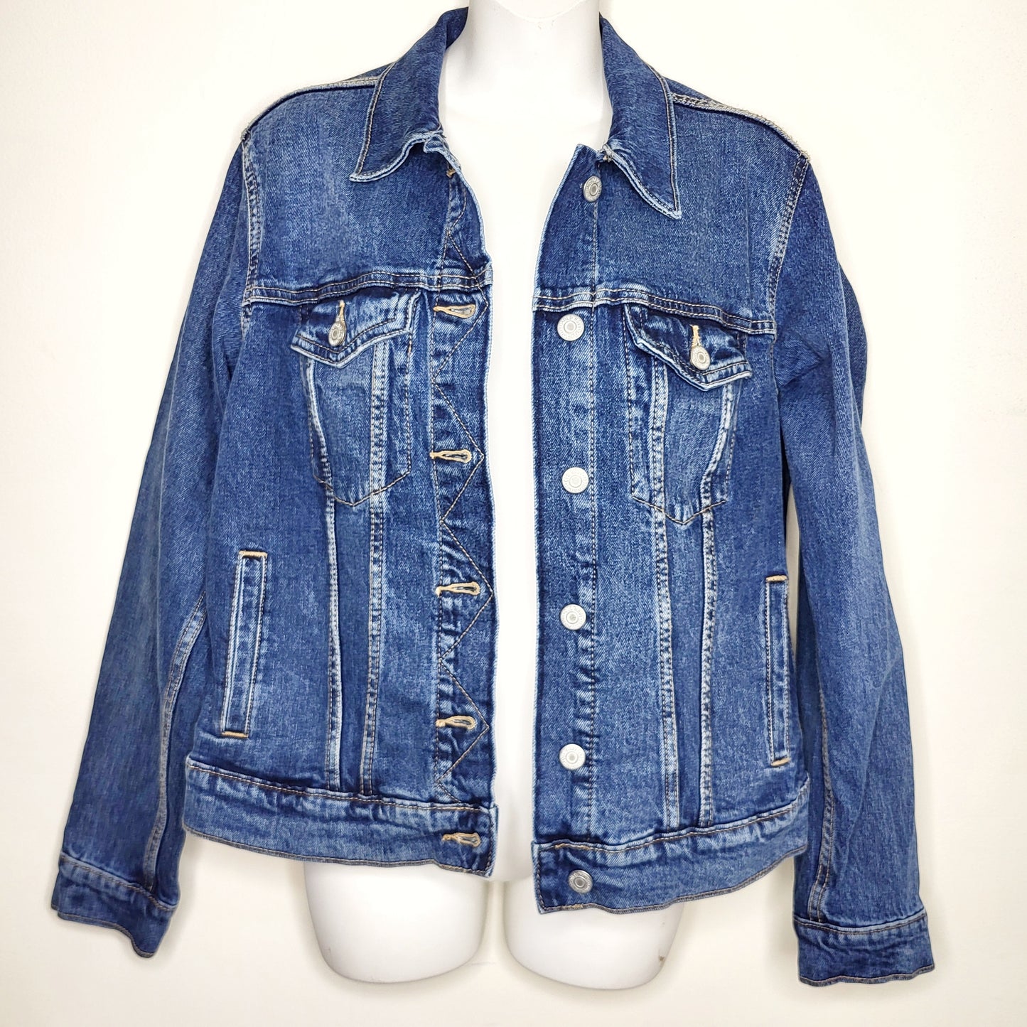 LCRW1 - Old Navy denim jacket. Size medium