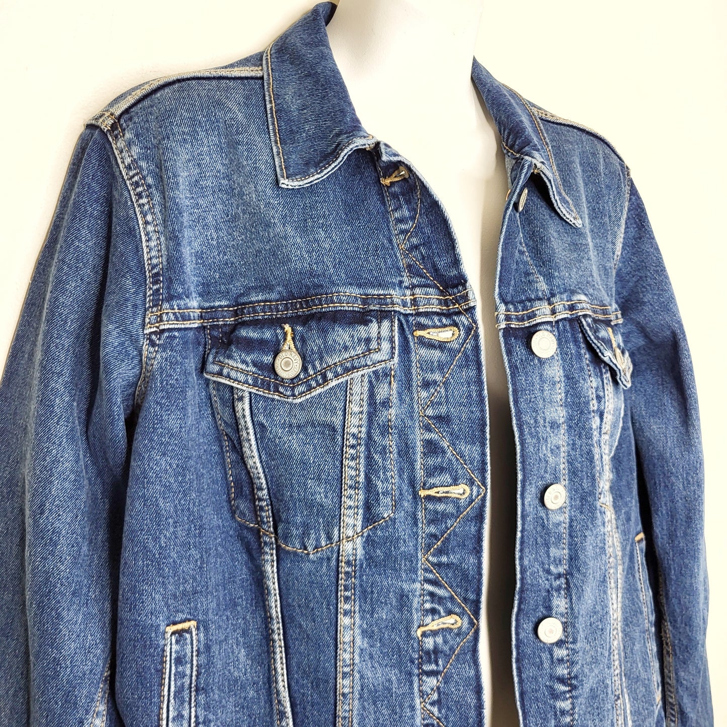 LCRW1 - Old Navy denim jacket. Size medium