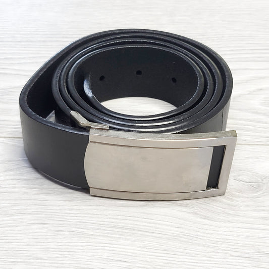 GDM1 - Black faux leather belt. Sizes like a men's size 34/36