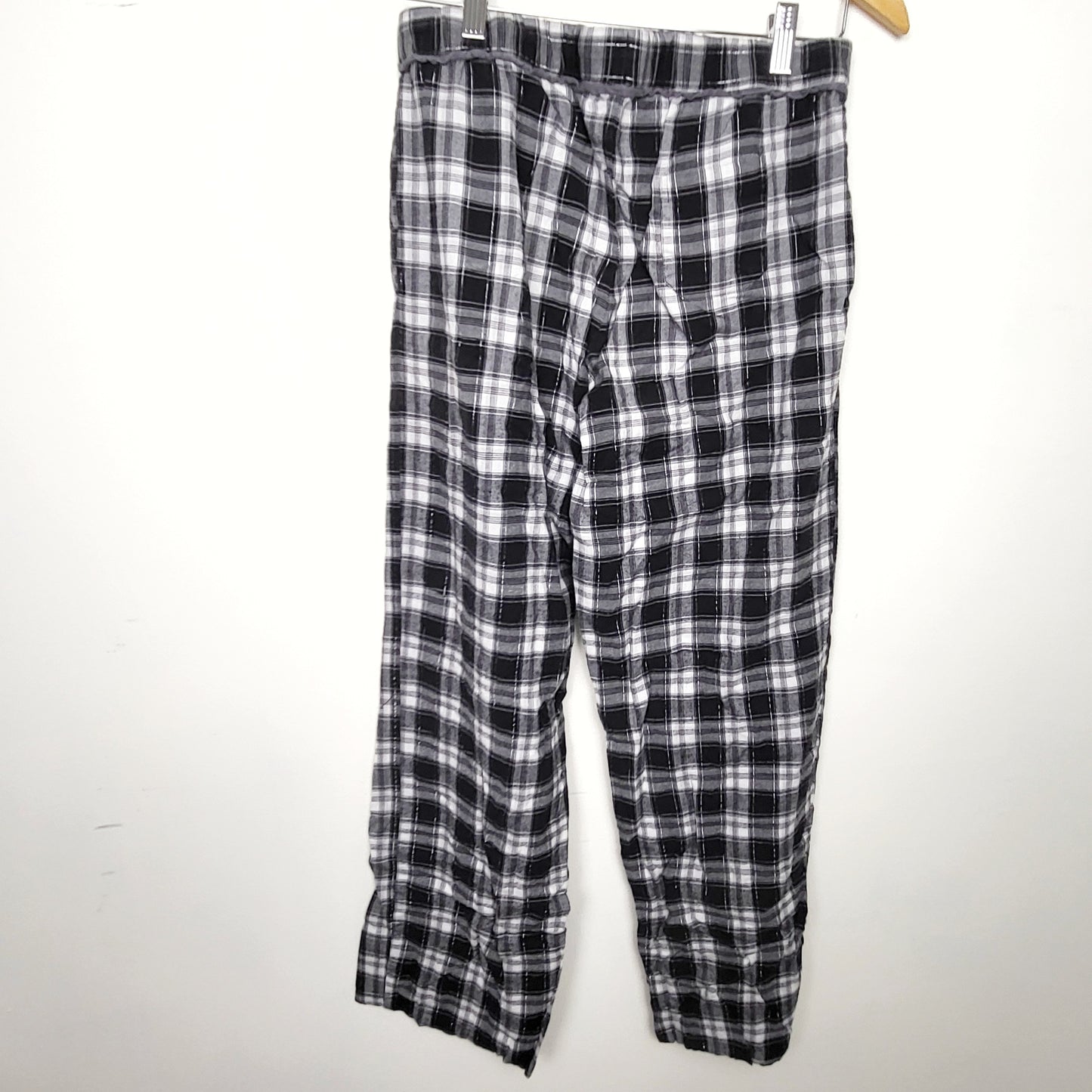 DZAV3 - La Vie en Rose plaid PJ pants with sparkle threading. Size small