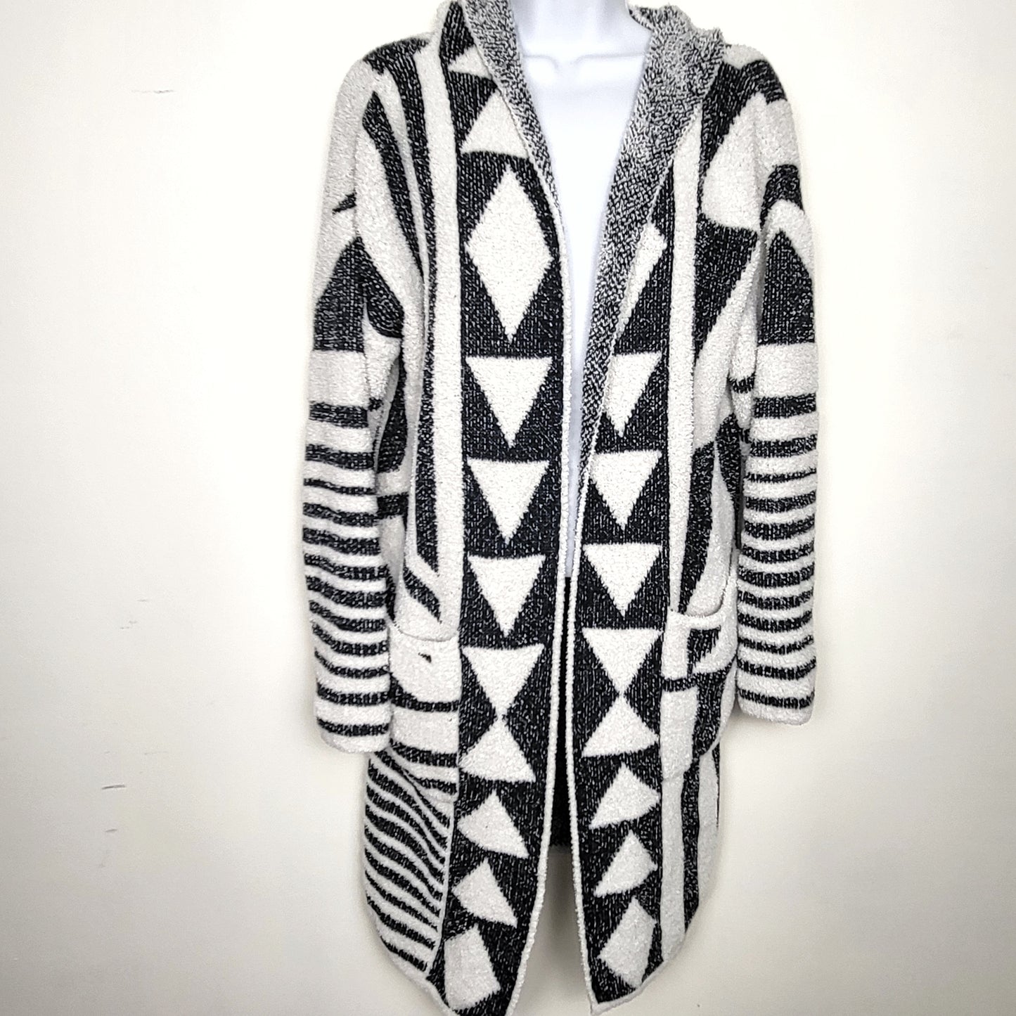 MLM1 - Davi and Dani terrycloth Aztec Print Black and White Hooded Cardigan. Size small