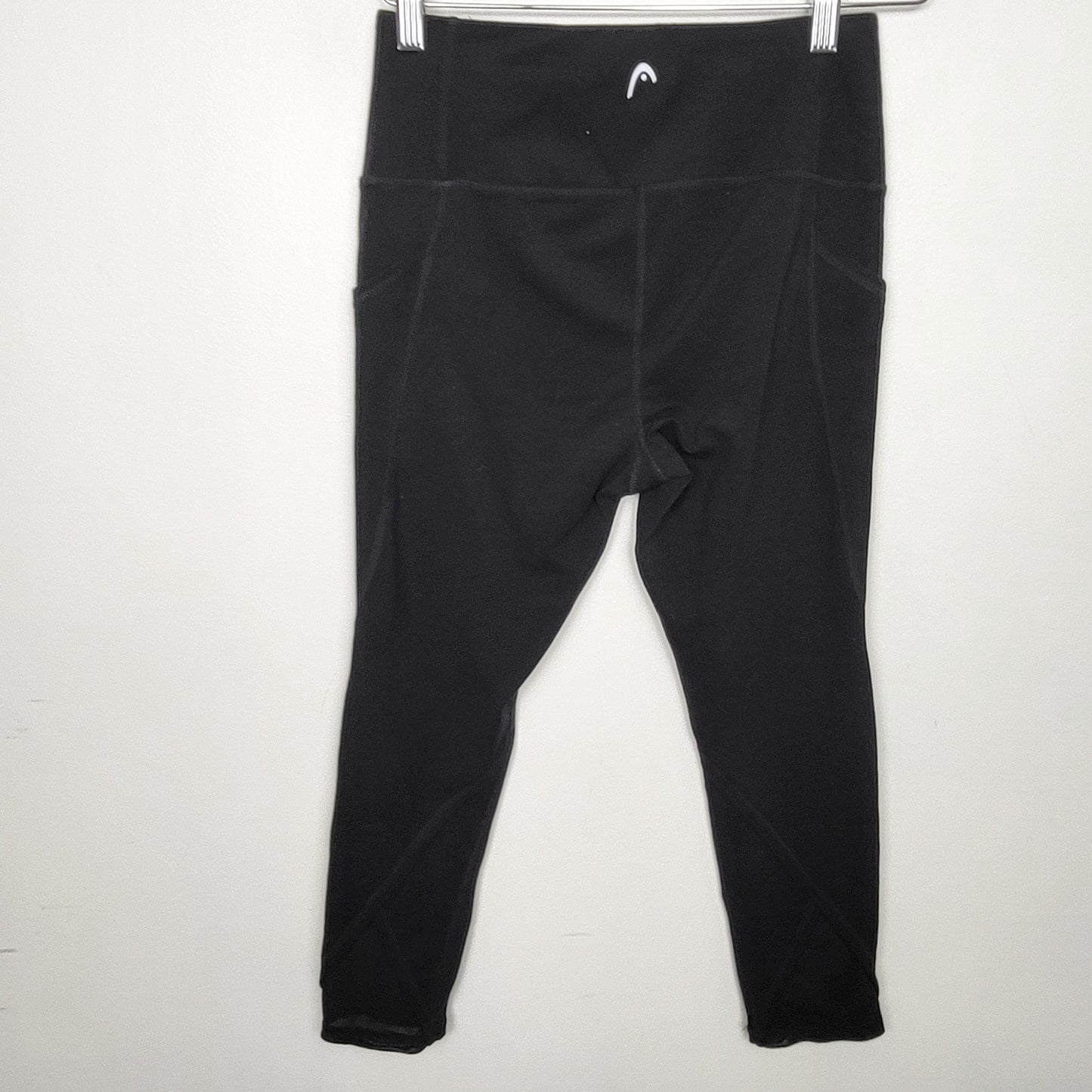 MLM1 - Head black capri active leggings with side pockets. Size small