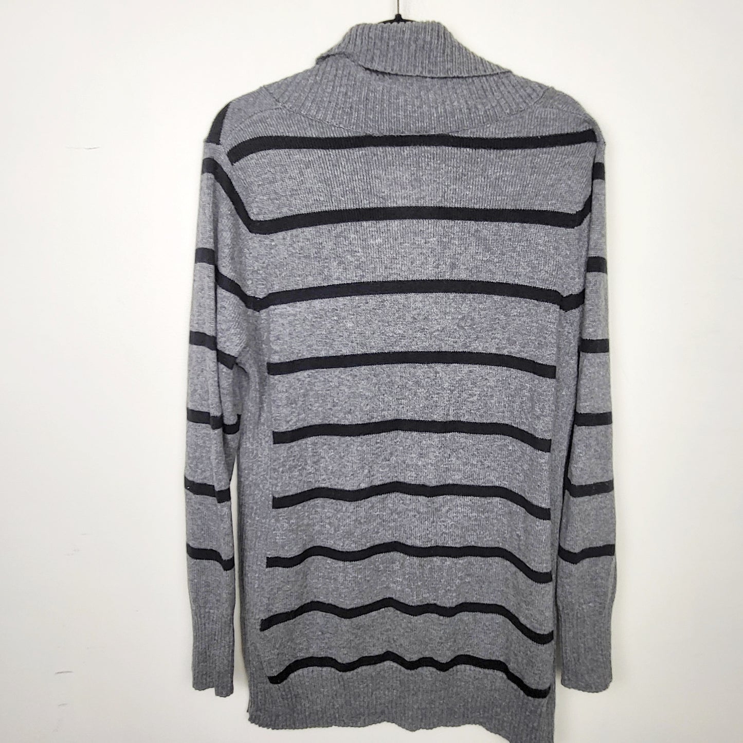 BSAC1 - Old Navy grey and black striped pullover sweater. Size XL