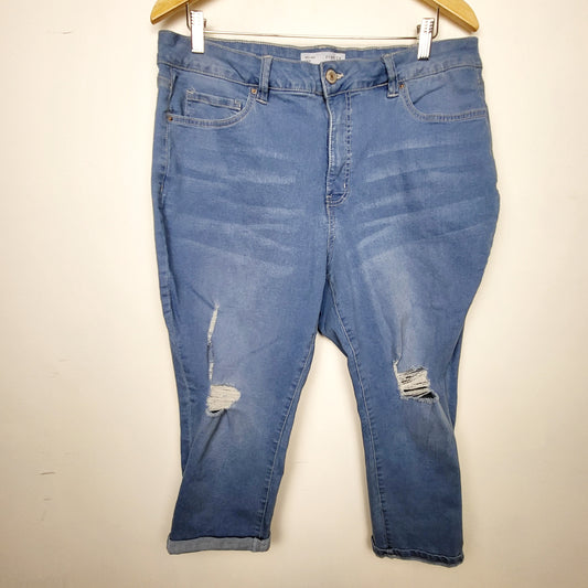 BSAC1 - Royalty for Me High-Rise crop denim pants. Size 18W