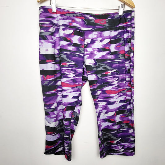 BSAC1 - Danskin purple patterned cropped active leggings with inner drawstring. Size XXL