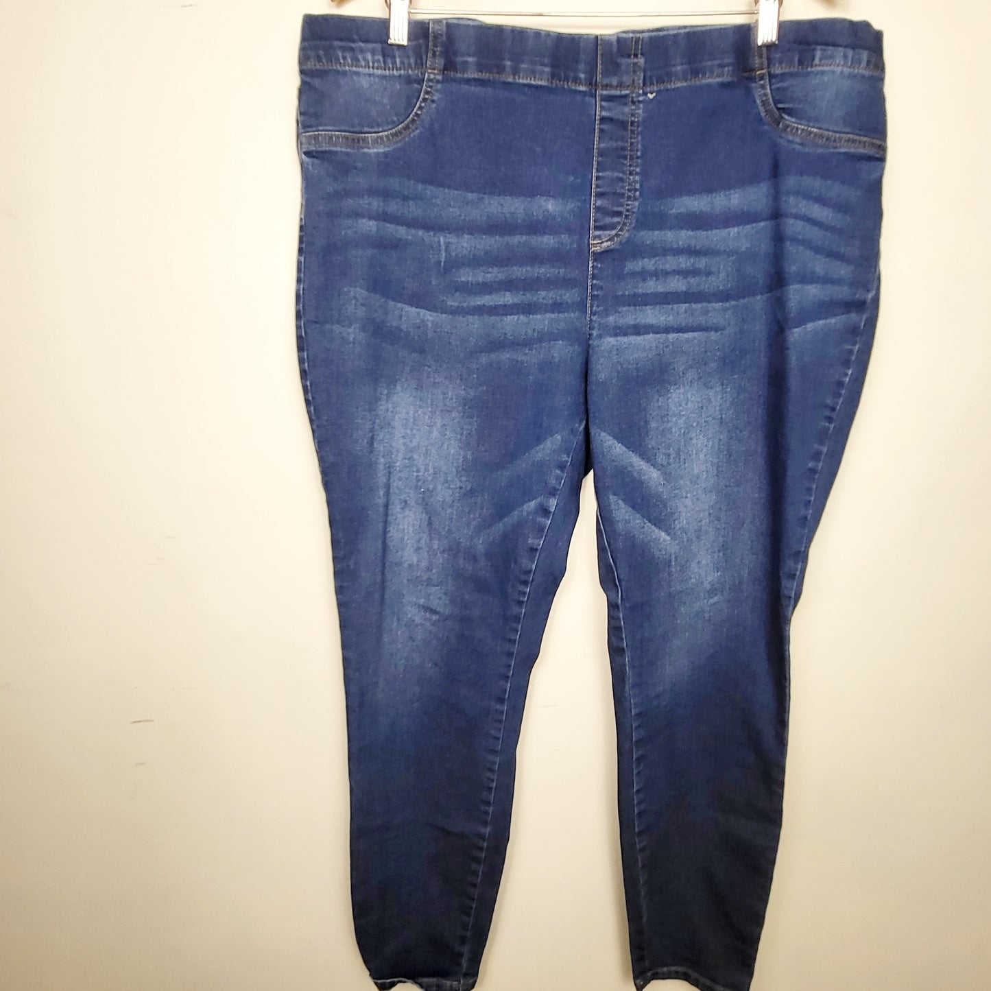 BSAC1 - George distressed denim jeggings. Size 2X