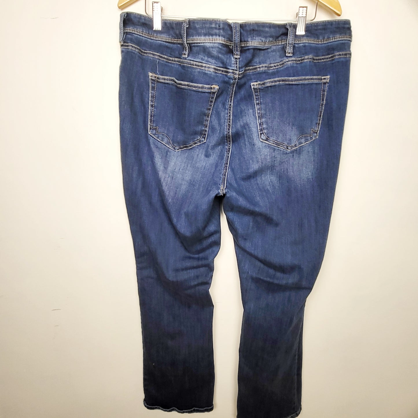 BSAC1 - Warehouse One curvy boot cut jeans. Size 18+