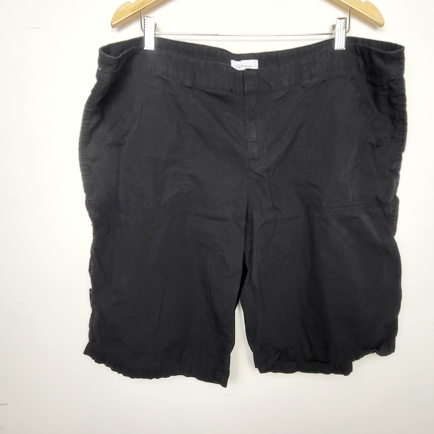 BSAC1 - Reitmans black twill shorts with roll button cuffs. Size 20