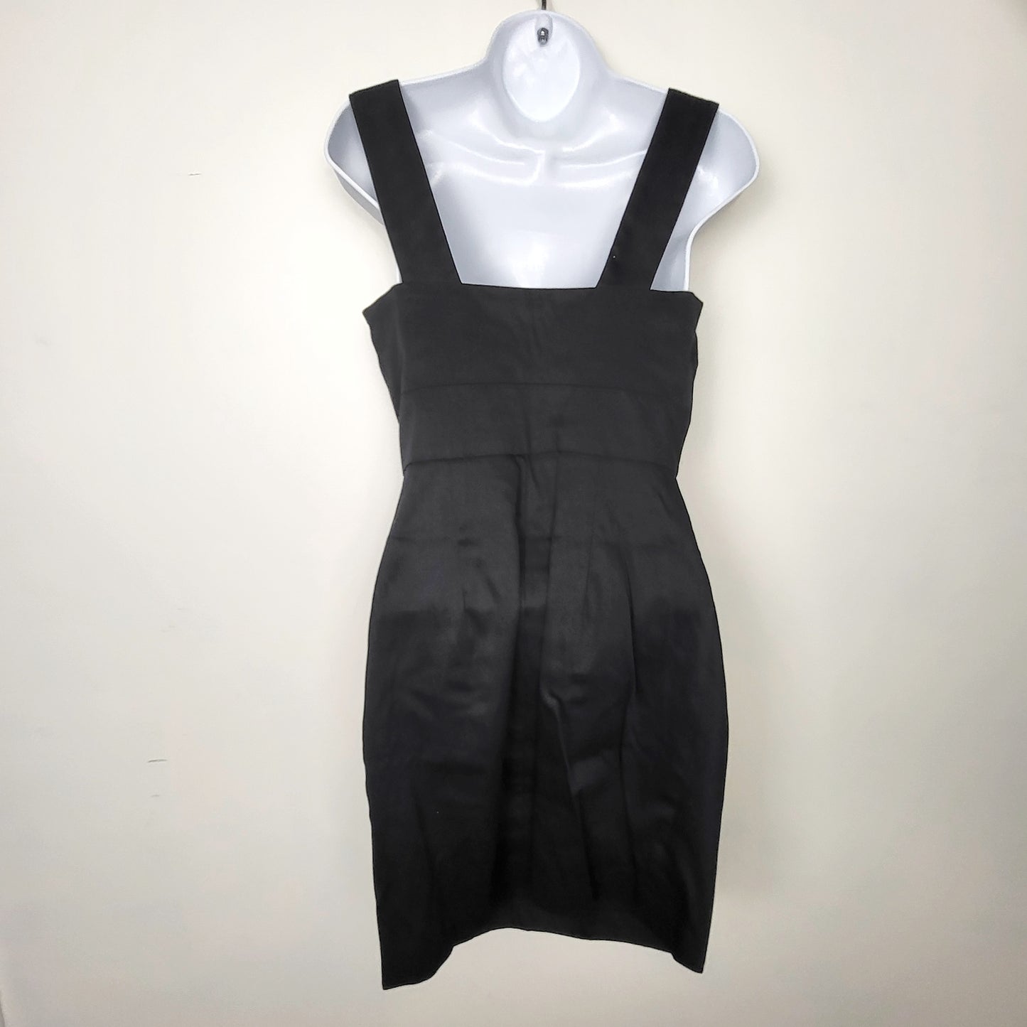 DPAR1 - Le Chateau black sleeveless sheath dress. Size small