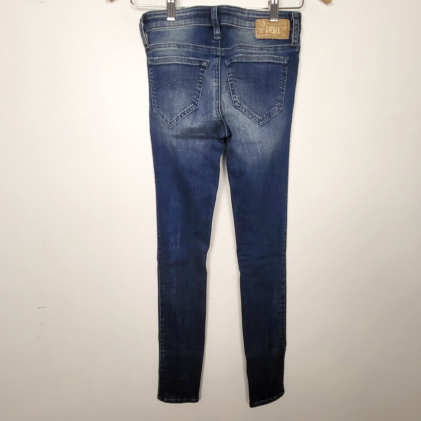 DPAR1 - Diesel "Skinzee" Super Slim skinny Jeans. Size 25