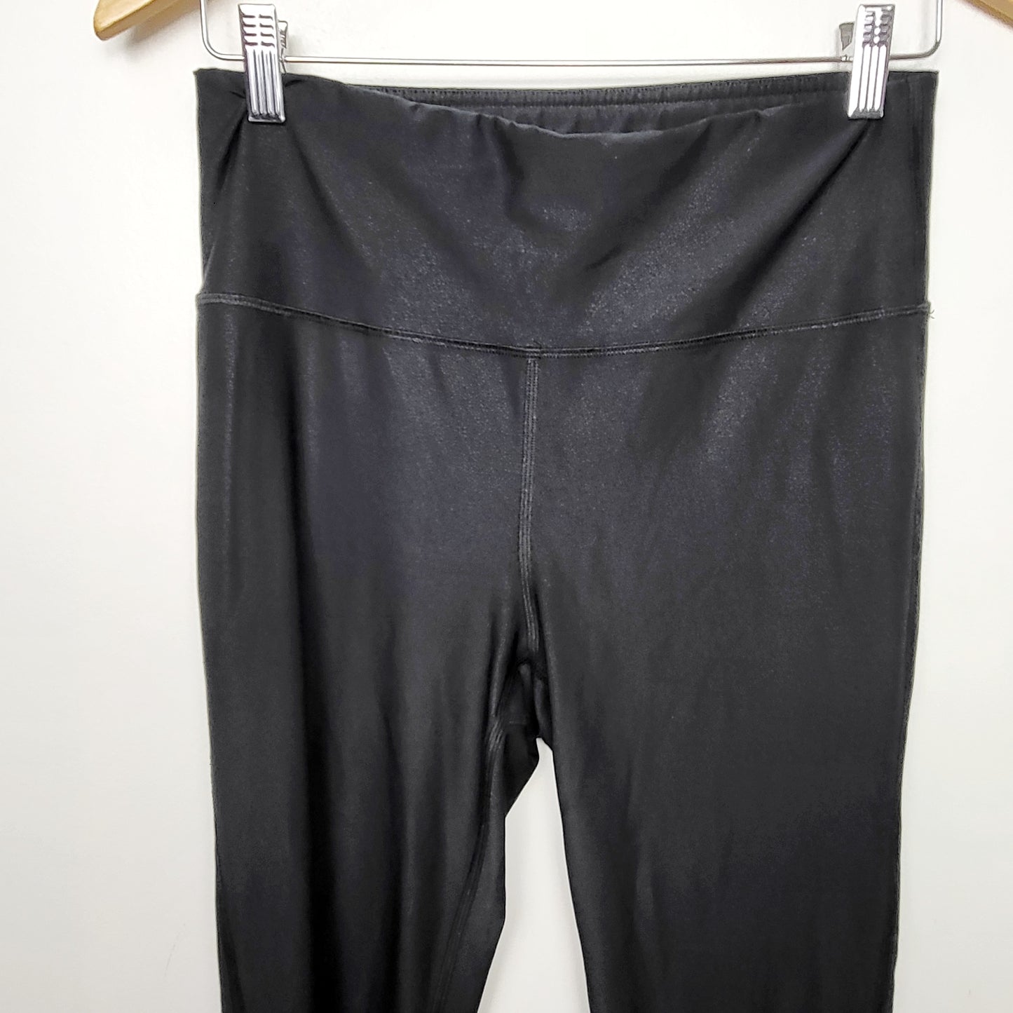 BAUB1 - Mono B Black Foil High Waist Leggings. Size 6