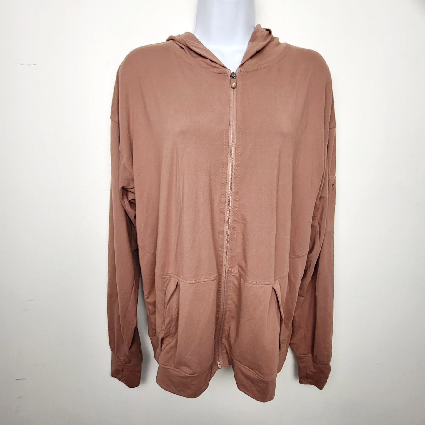 BAUB1 - Recreation by Thread & Supply zip up Brianne hoodie in clay colour. Size large