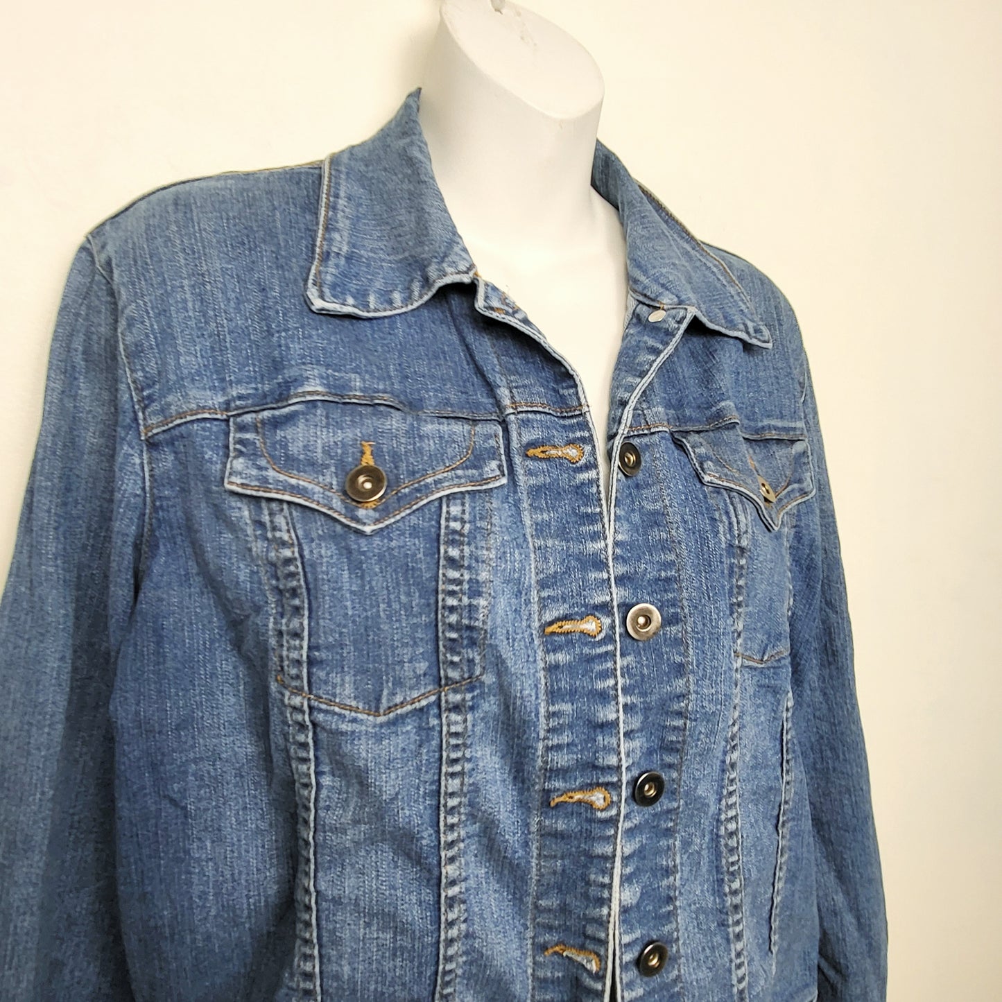 BAUB1 - Mia and Moss denim jacket. Size large