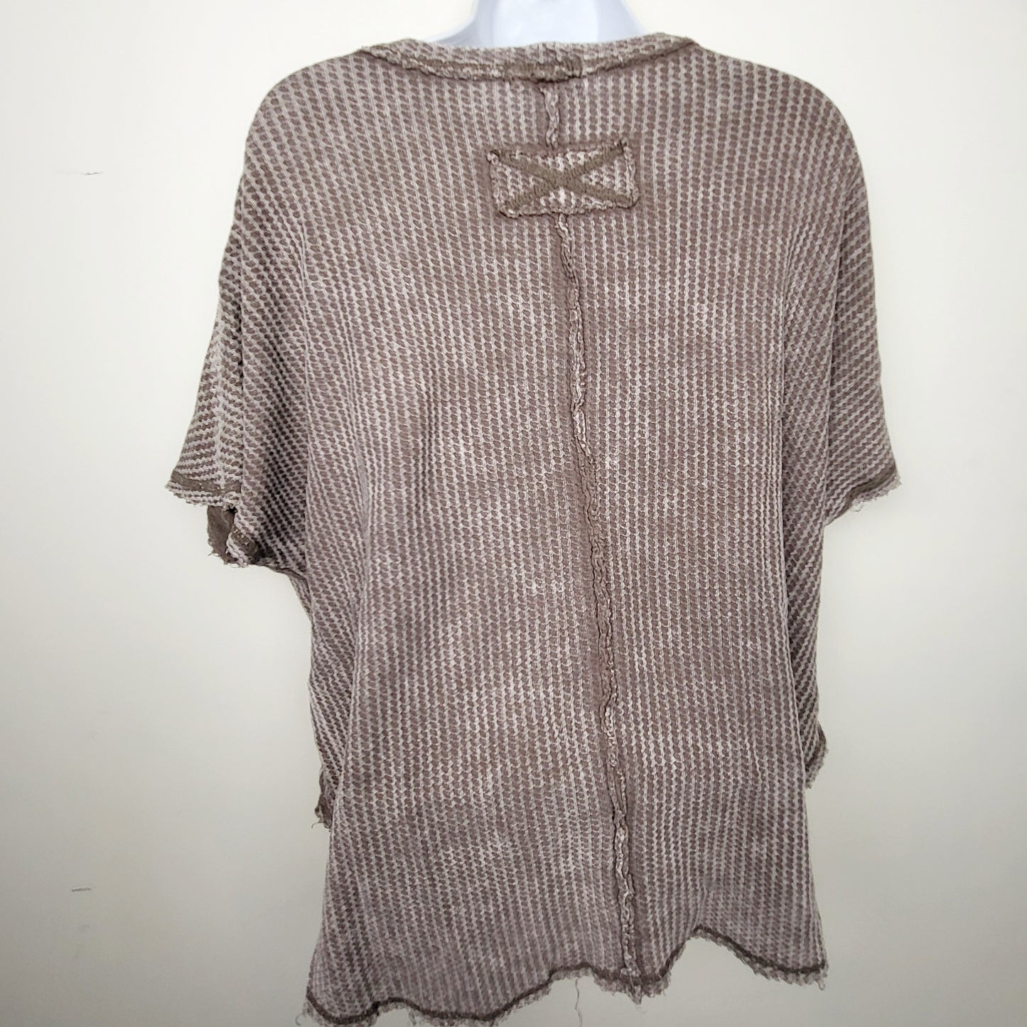 BAUB1 - Zenana brown waffle knit loose fit t-shirt with raw edge hem. Size L/XL