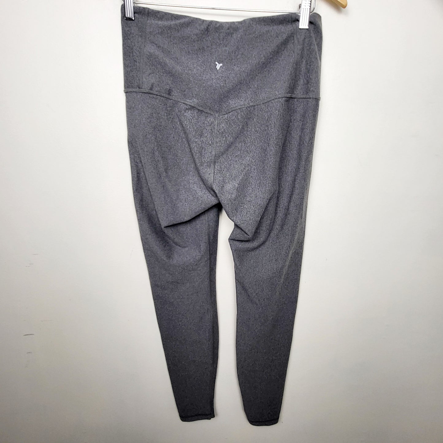 BAUB1 - Old Navy grey extra high rise Powersoft leggings. Size large