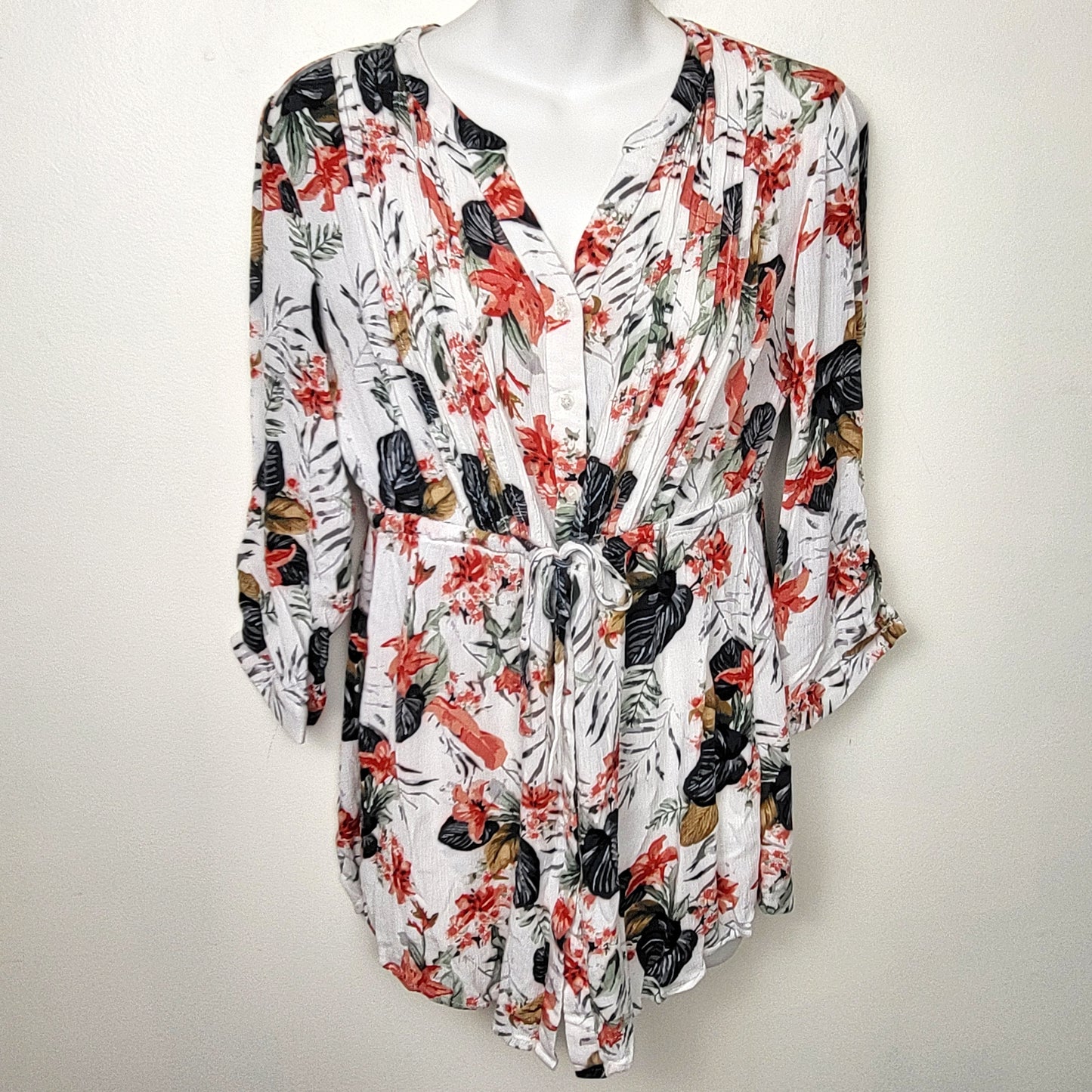 CCRT1 - Hilary Radley floral print rayon top with tie waist. Size small