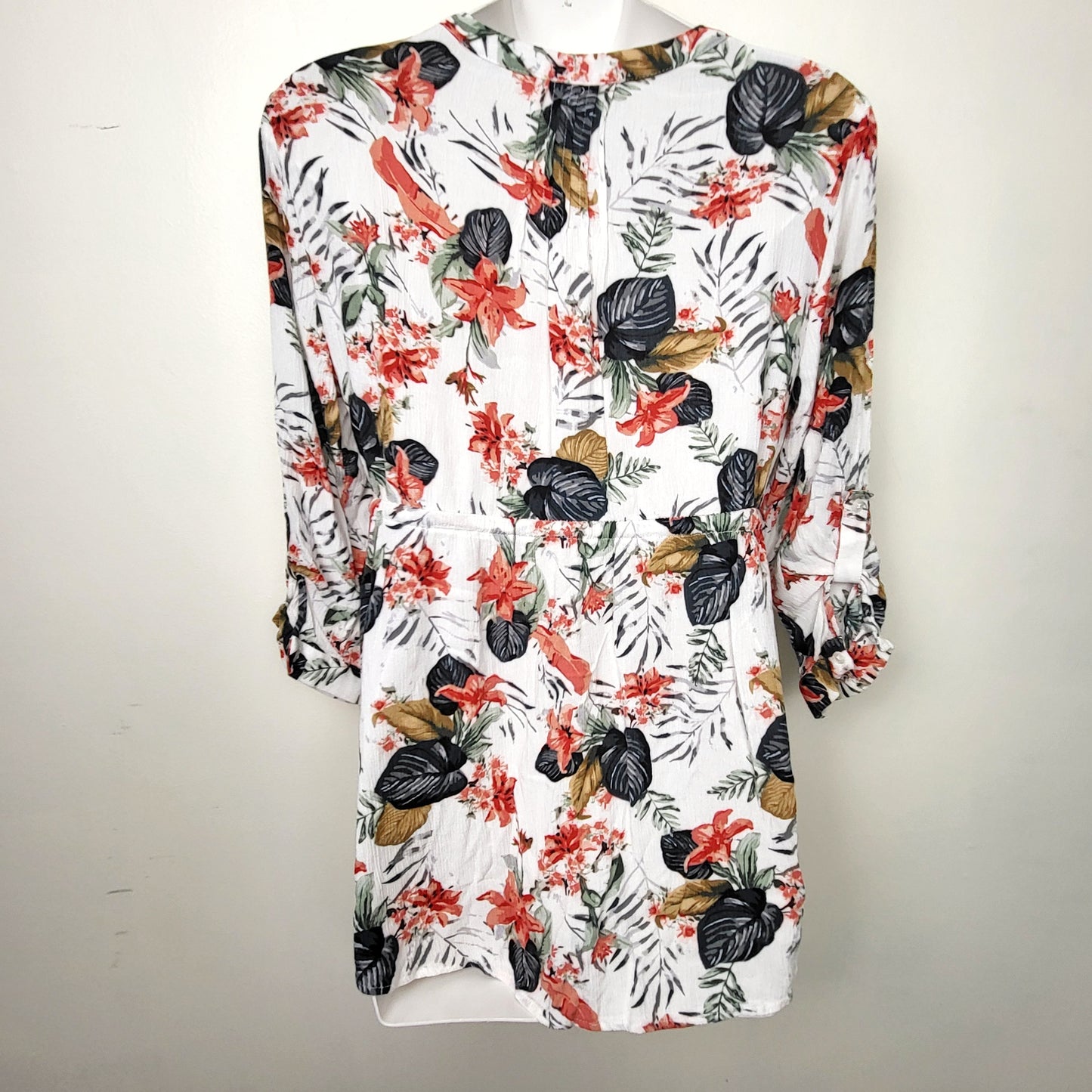 CCRT1 - Hilary Radley floral print rayon top with tie waist. Size small