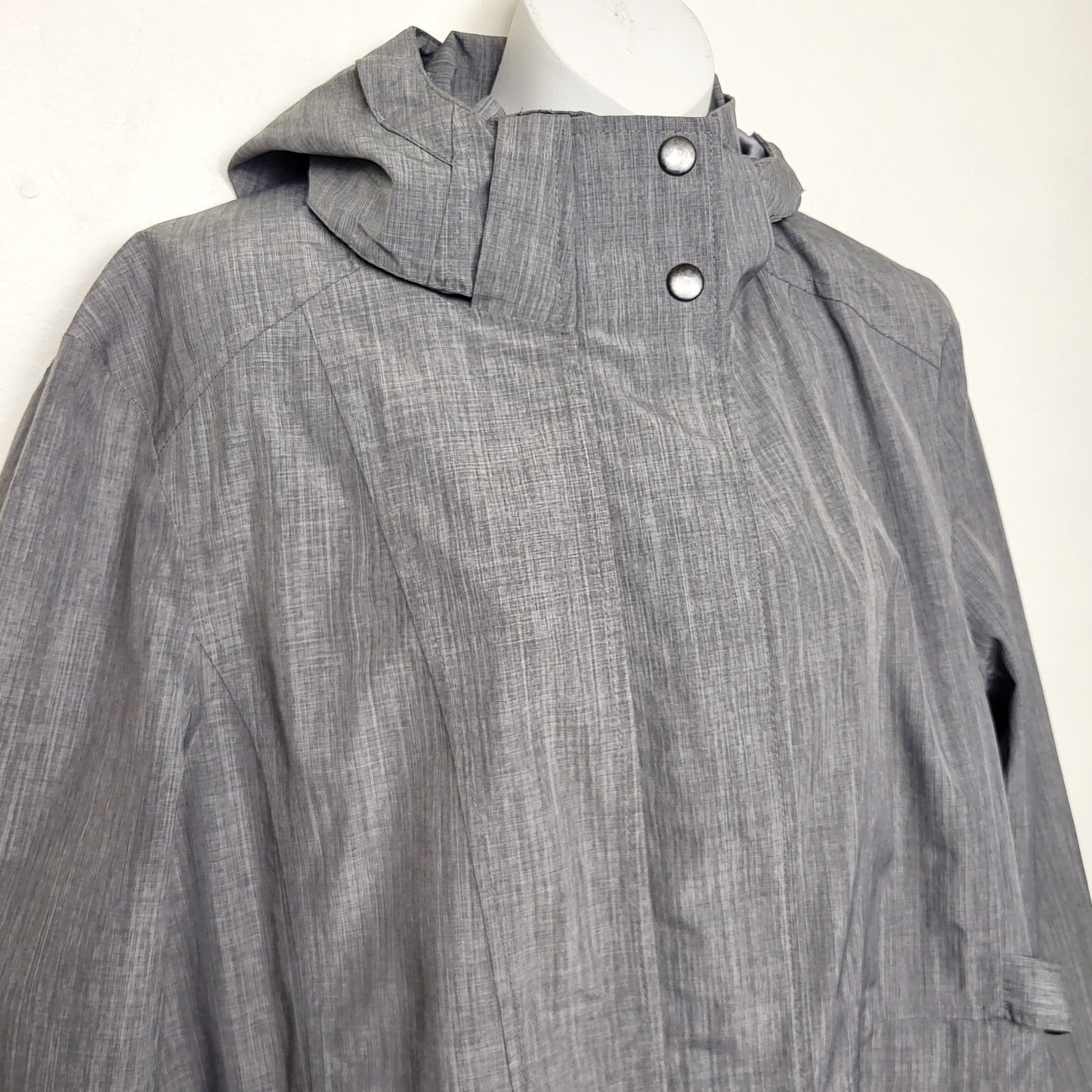 SGW1 - Kirkland grey rain coat. Size XL