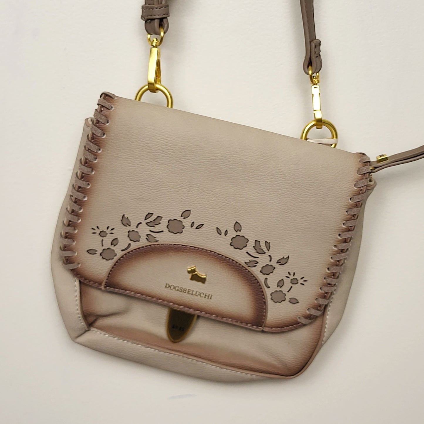 LSEV1- NEW - Dogs by Beluchi beige beige vegan leather crossboy bag