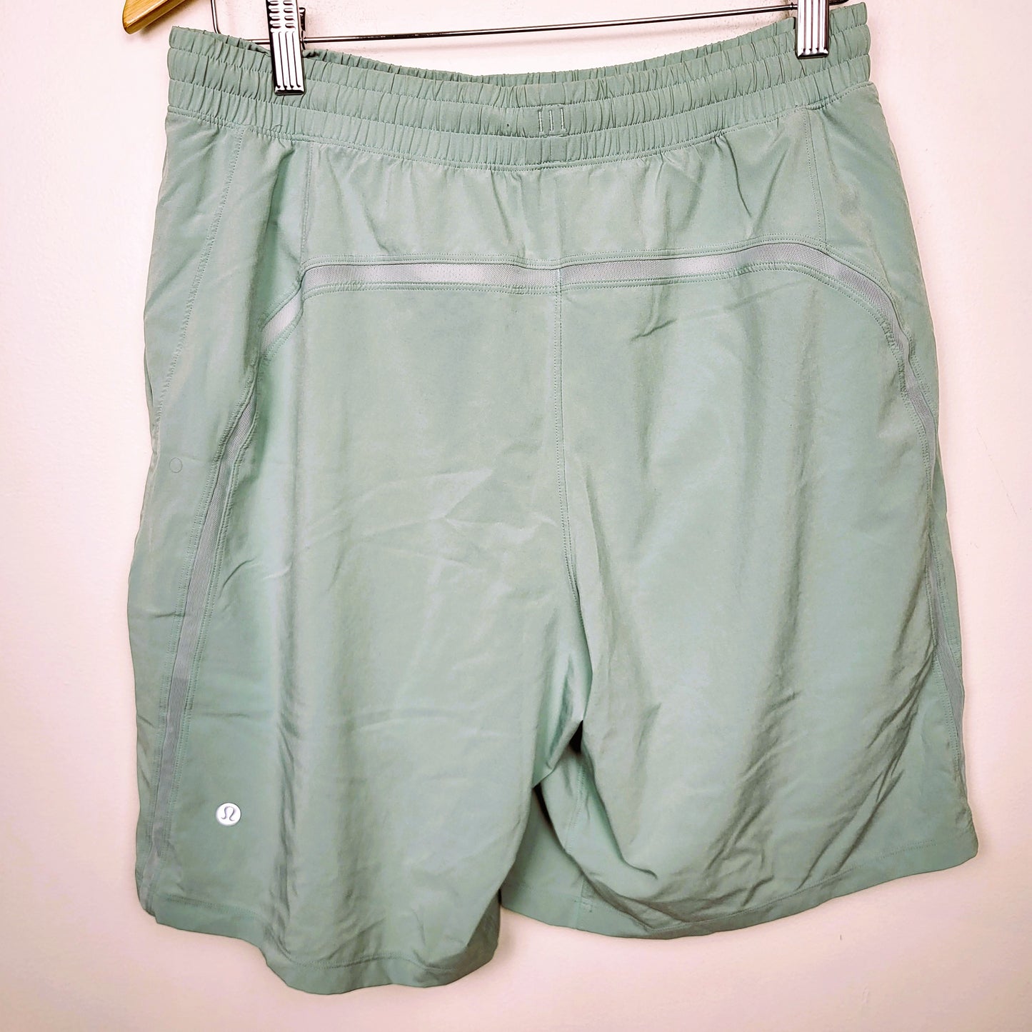 BBIN2 - Lululemon Pacebreaker shorts in willow green colour. Size 7