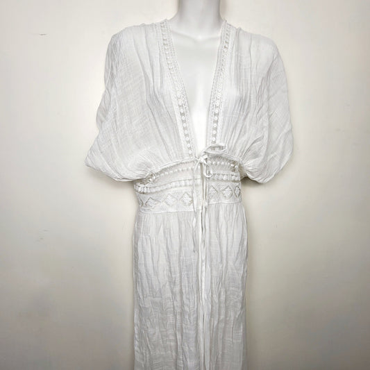 BBIN2 - NEW - Kismet white gauzy beach cover up. Size L/XL