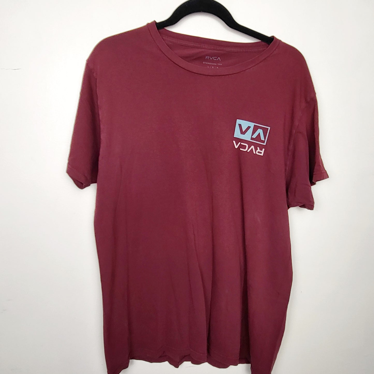 BBIN2 - RVCA burgundy standard t-shirt. Men's size large