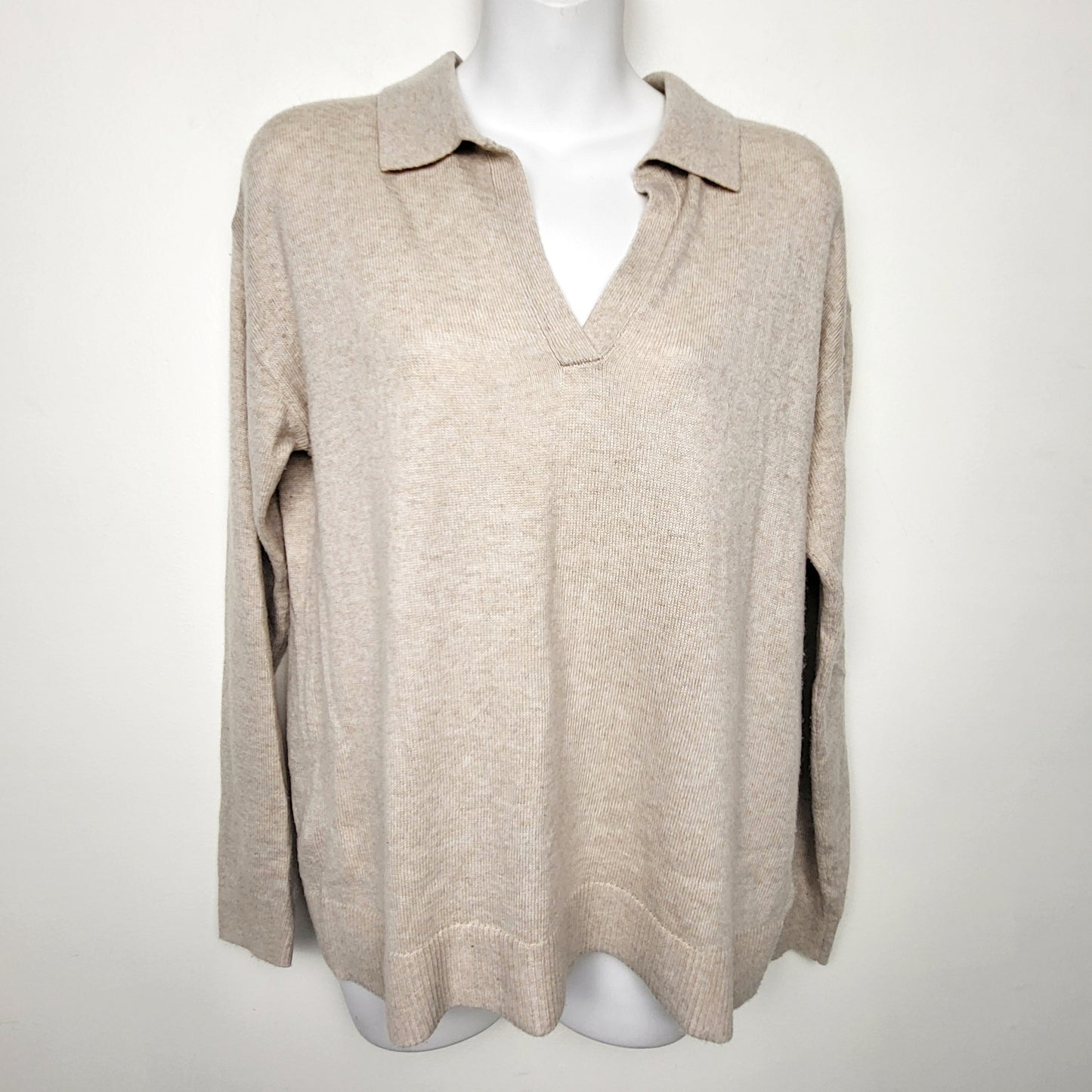 DFON1 - Reitmans beige collared cashmere blend sweater. Size small