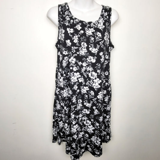 ACAR - Unbranded black and white floral print stretchy sleeveless dress. Measures as a medium