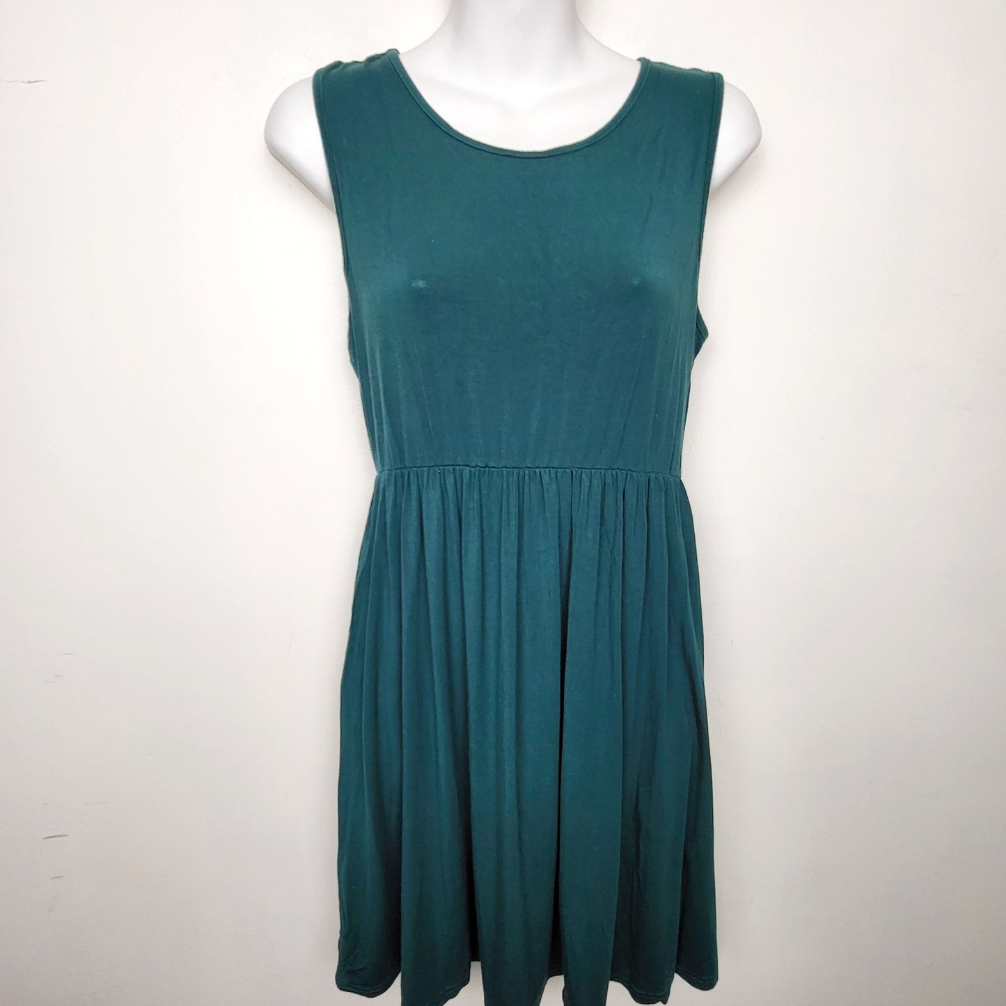 ACAR - Green stretchy sleeveless dress. Sizes as a XS/Small