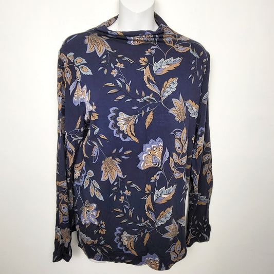 ACAR - Reitmans navy floral print top. Size large