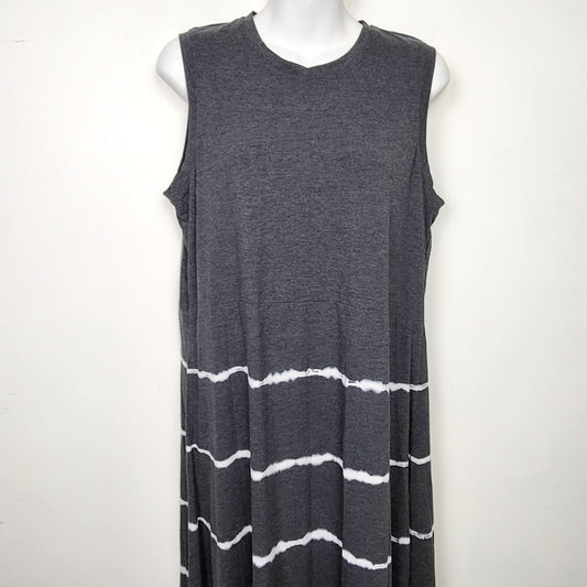 ZSFO1 - Denver Hayes grey striped loose fit sleeveless maxi dress. Size large