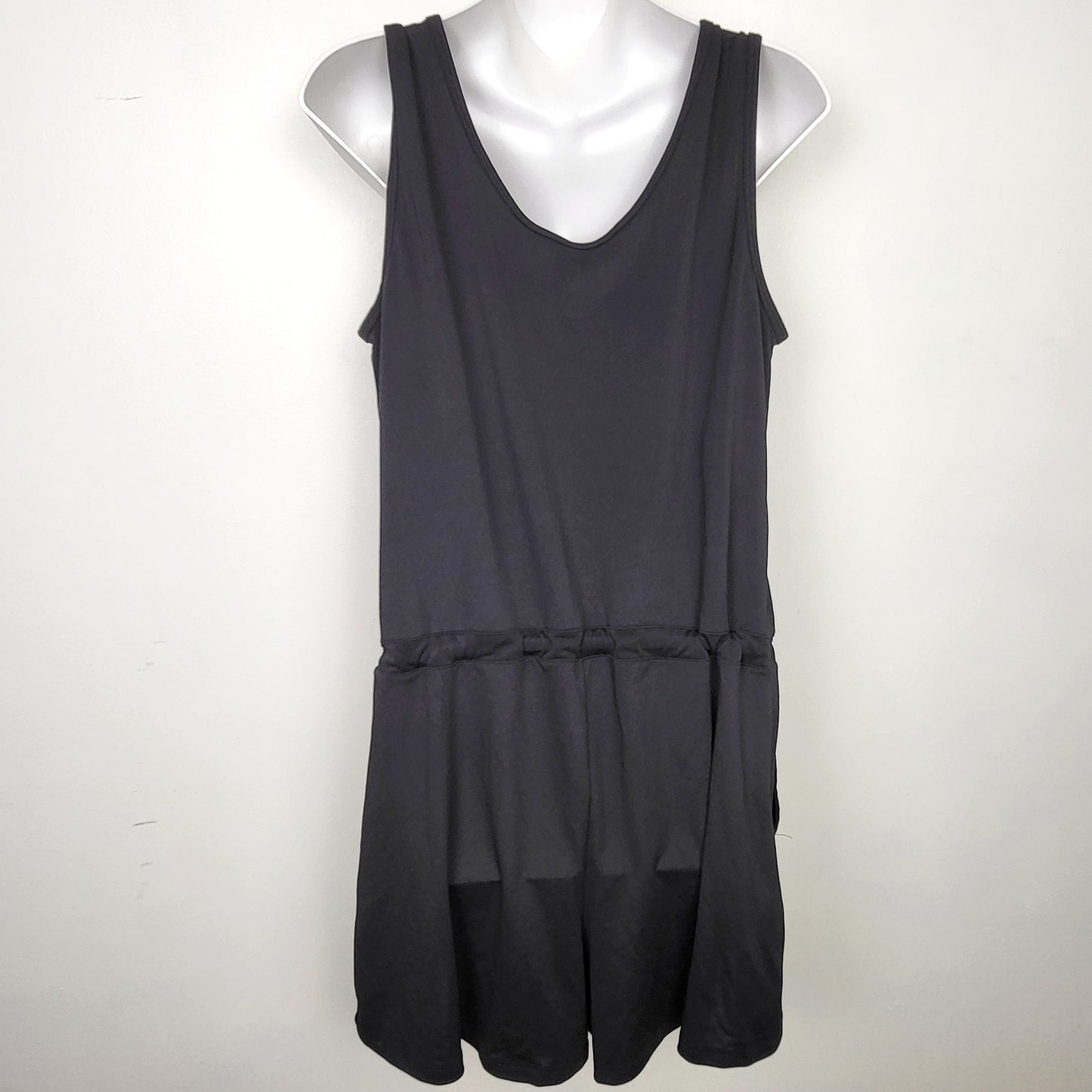 ZSFO1 - Joe Fresh black active romper with cinch waist. Size large 🍁