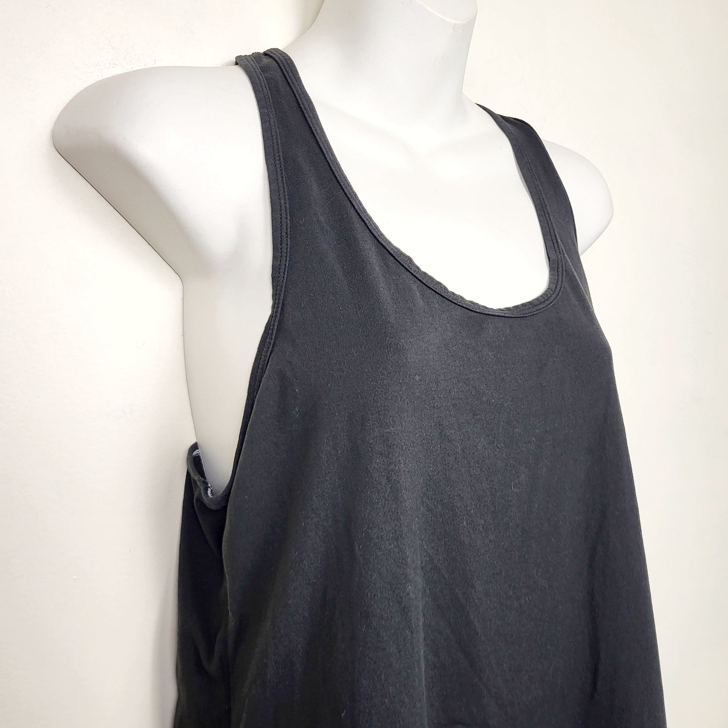 ZSFO1 - MEC black tank top. Size large