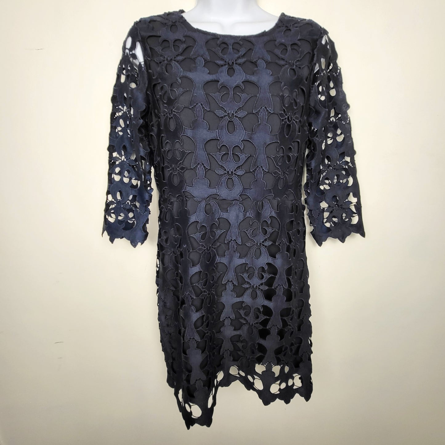 KTRC1 - Ann Taylor Loft navy lace dress. Size 2 PETITE