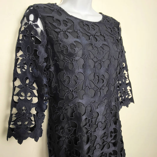 KTRC1 - Ann Taylor Loft navy lace dress. Size 2 PETITE