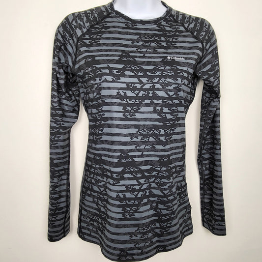 KTRC1 - Columbia black and grey patterned omni-heat base layer shirt. Size XS