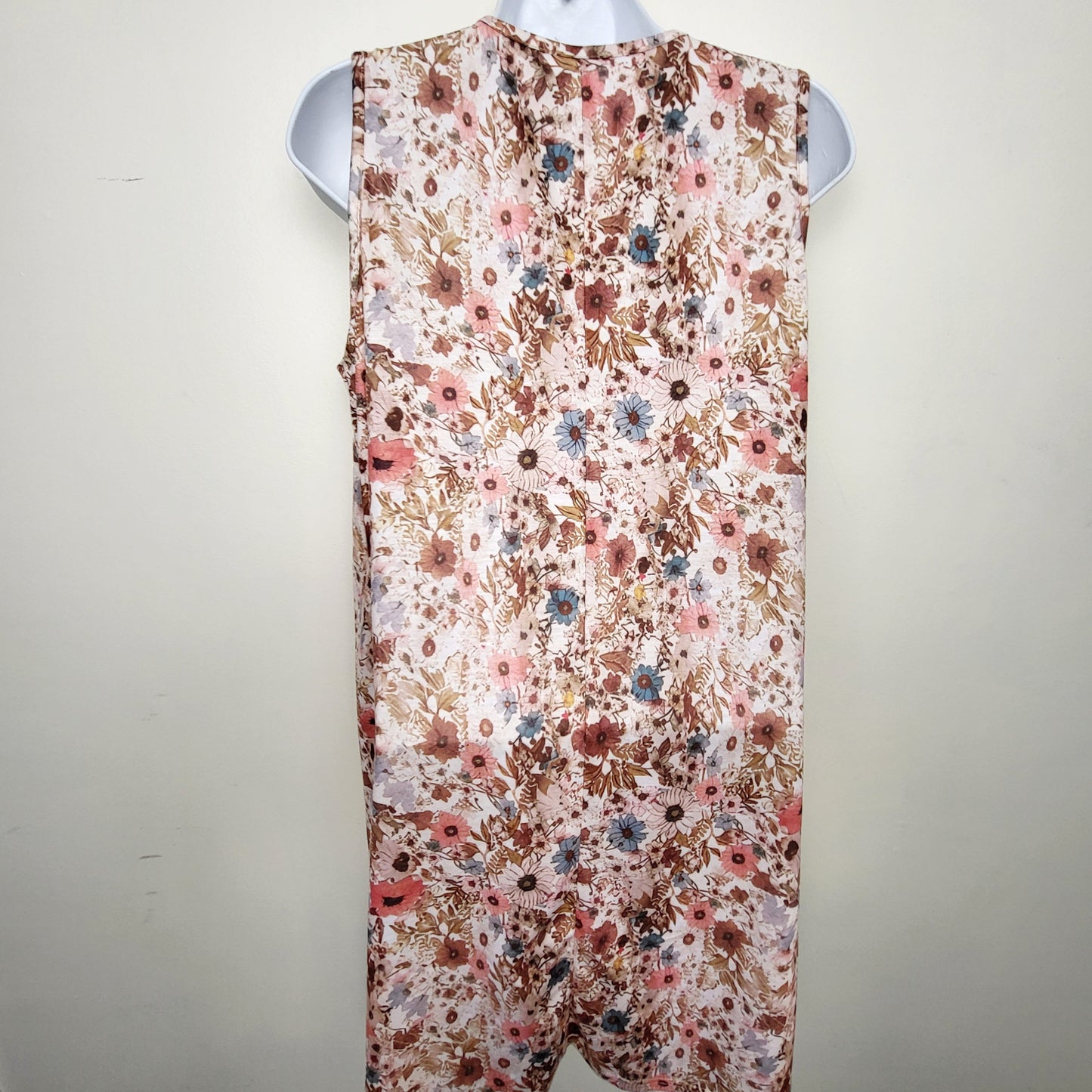 AGLL1 - Sleeveless floral print mini dress. Size medium