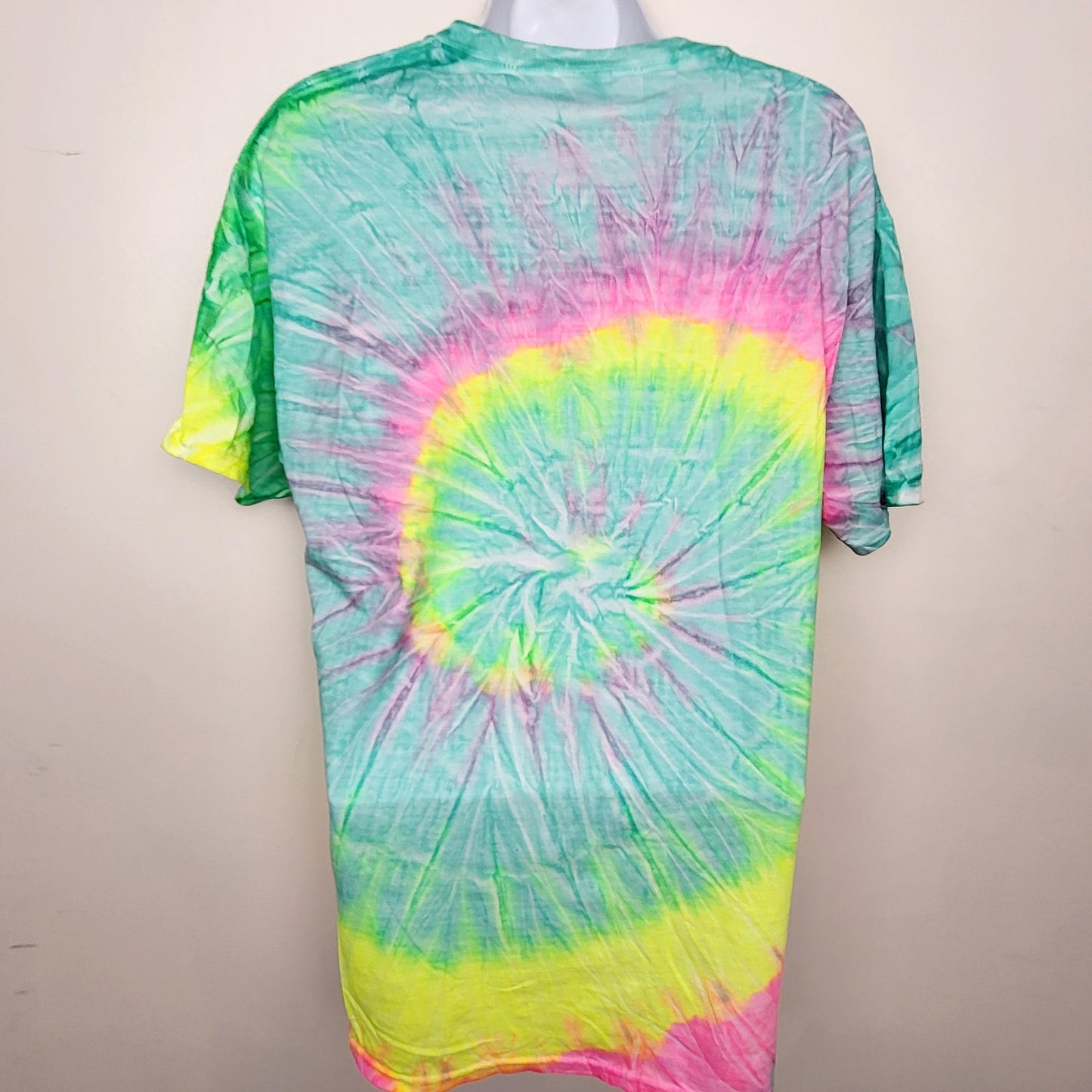 AGLL1 - Tie dyed "Island Vibes" Vancouver Island t-shirt. Size medium🍁