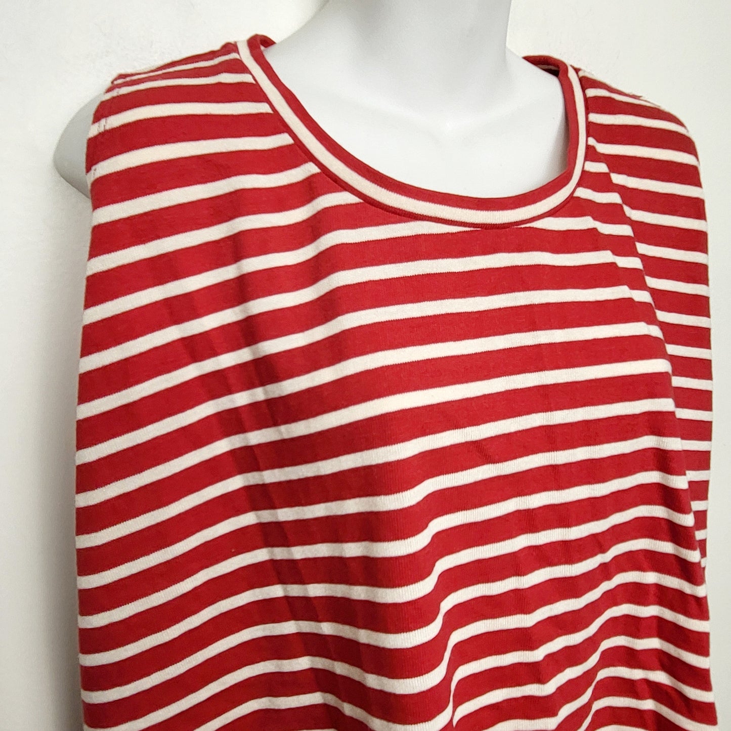 CMCRD1 - Free People- We The Free red striped Muscle Madness tee. Sizes like a medium