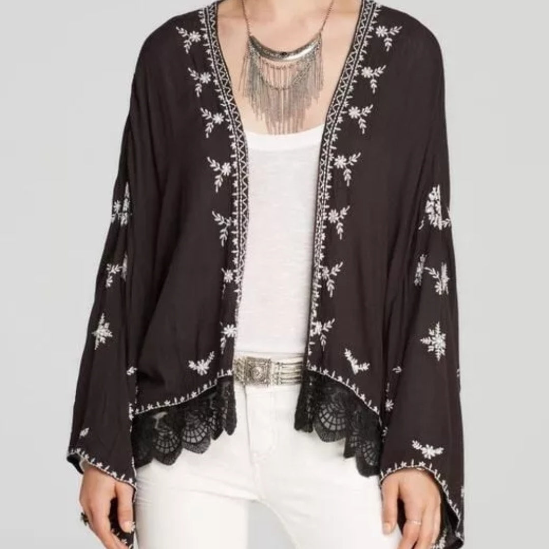 CMCRD1 - Free People embroidered rayon kimono in "washed black" colour. Size medium